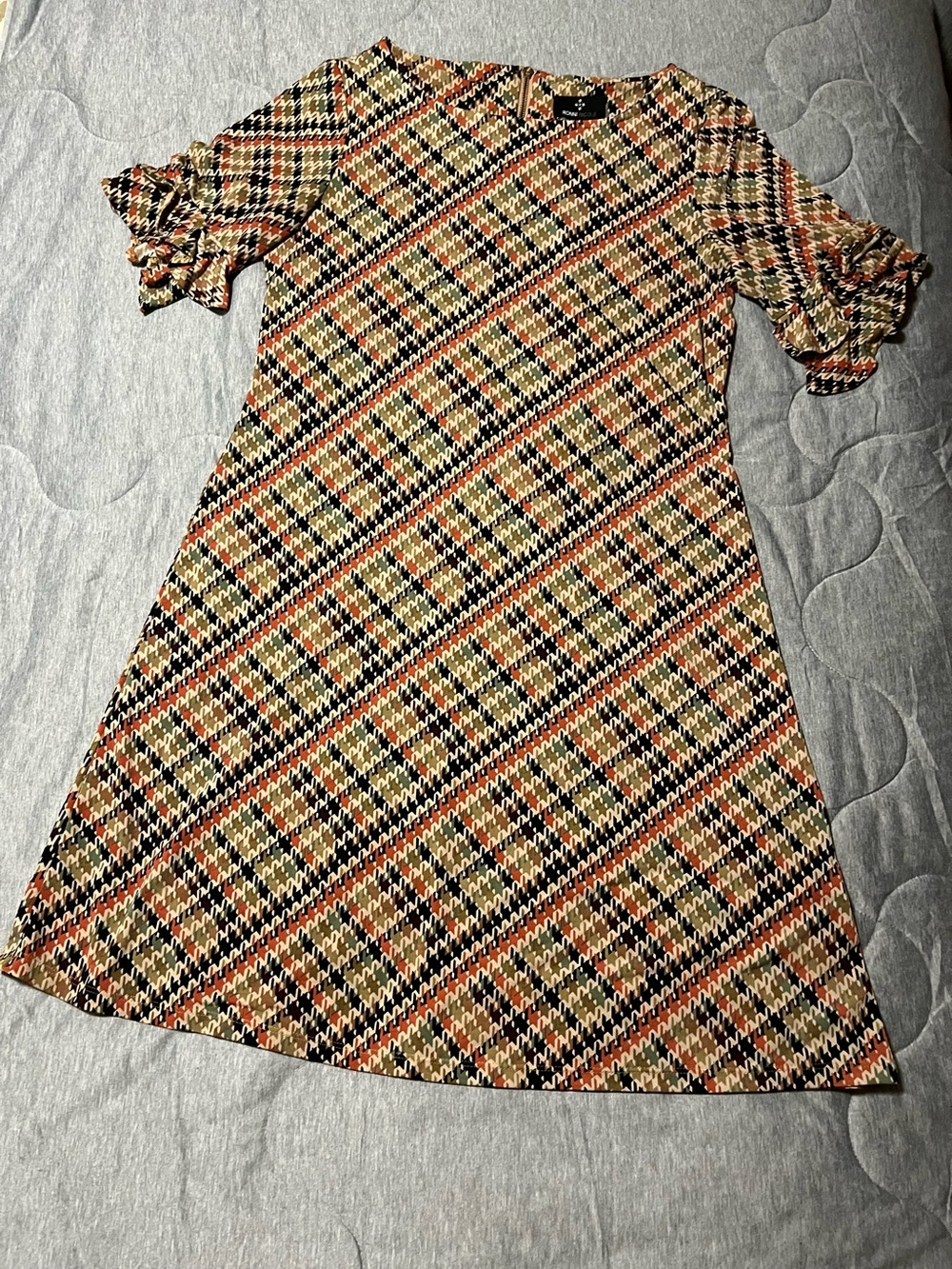 Ronni Nicole Diagonal Geometric Print Midi Dress A line Ruffle Sleeve Size Small